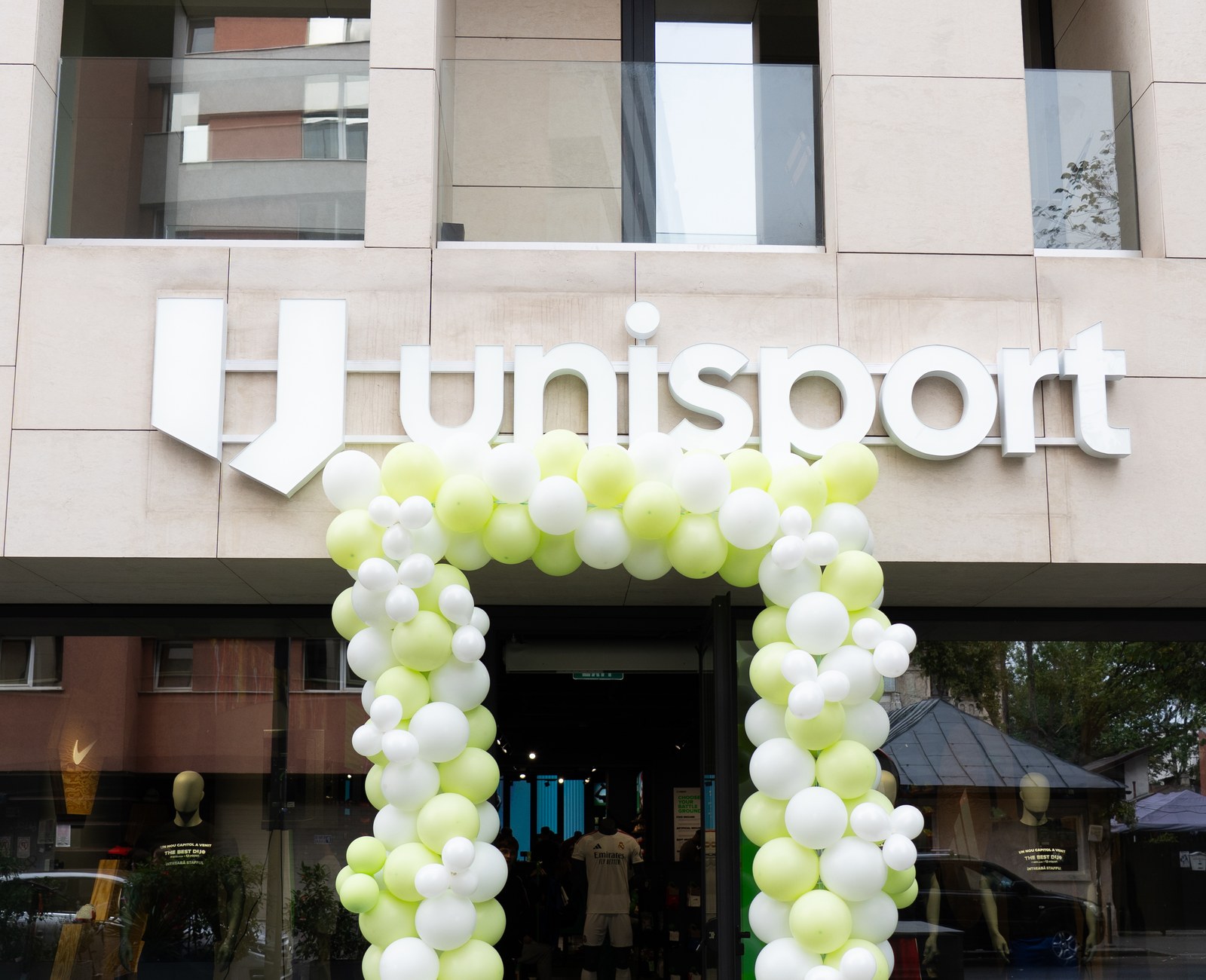 Flagship Store